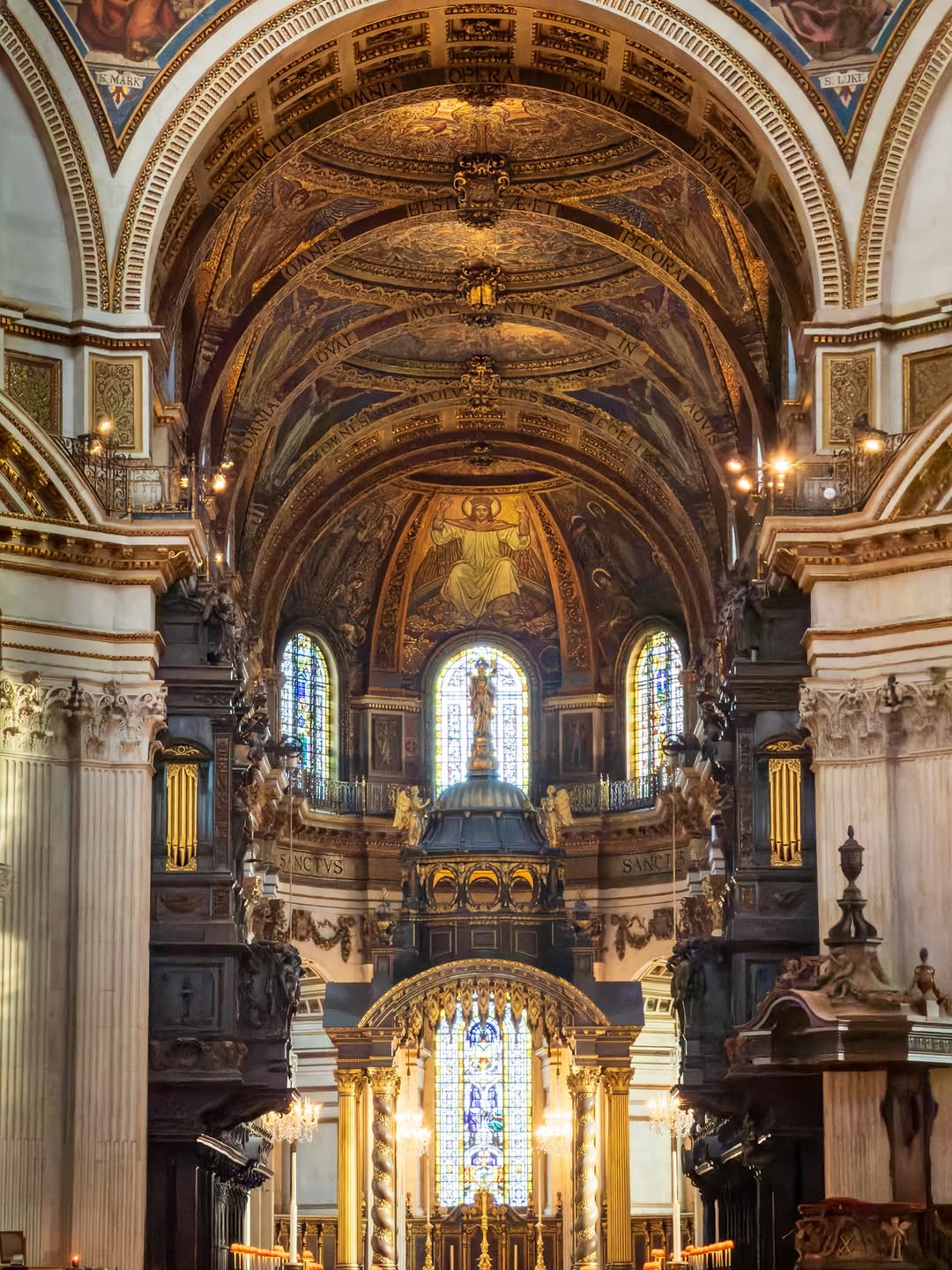 St Paul's · The Nave
